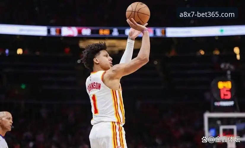NBA季后赛最新动态：尼克斯队狂胜老鹰队晋级，半场47分差距创历史纪录